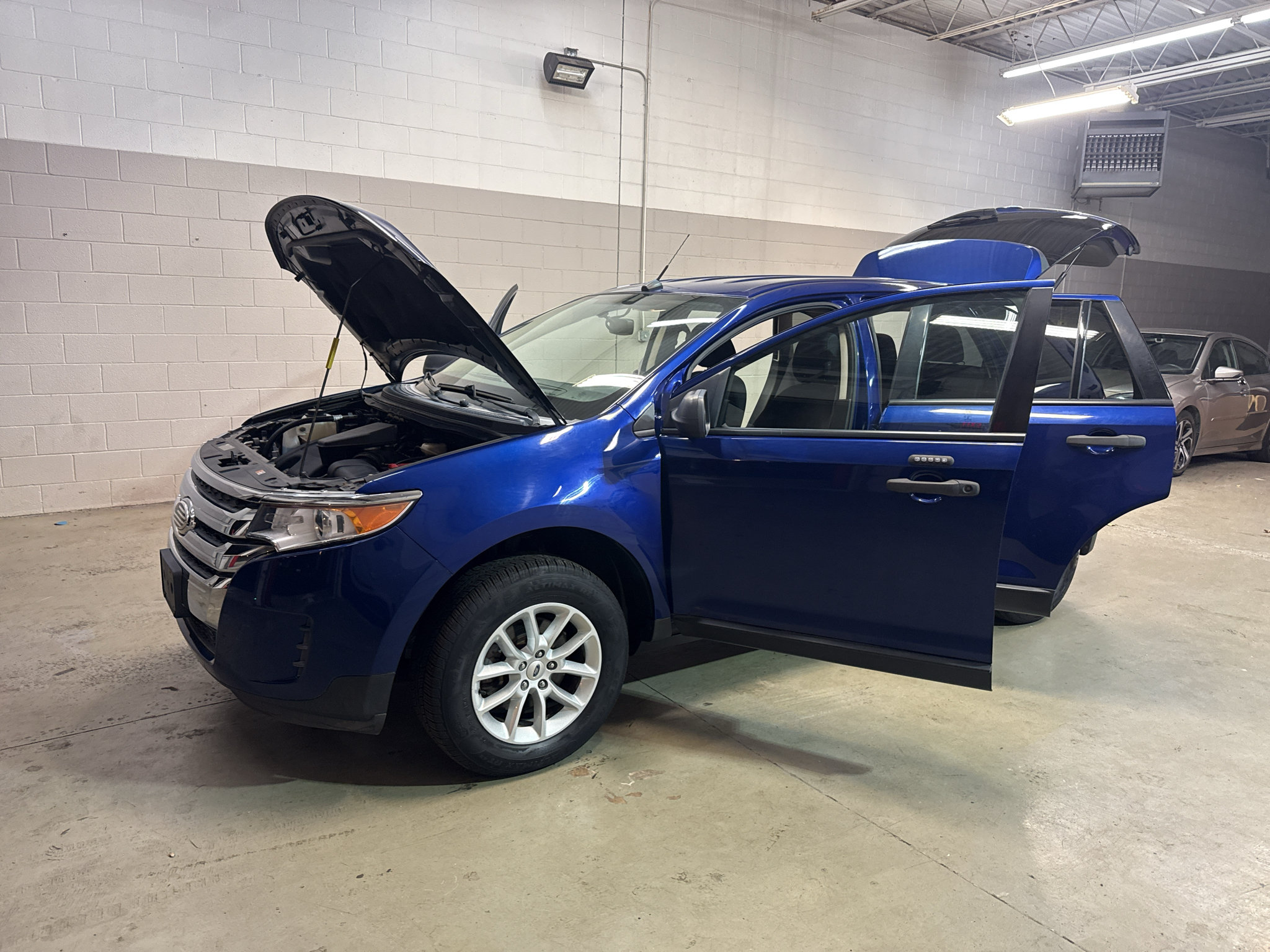 Used 2013 Ford Edge SE FWD image 11