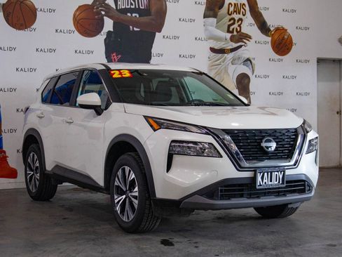 Used 2023 Nissan Rogue SV AWD/4WD image 18