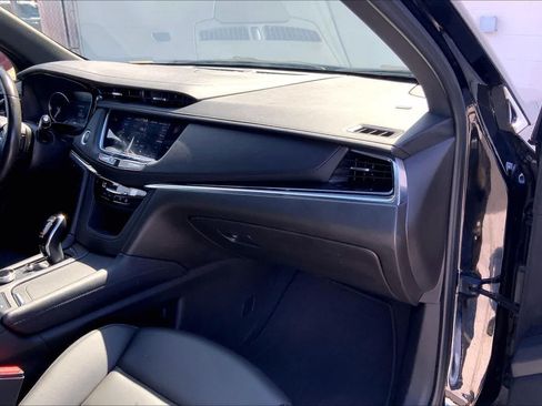 Used 2023 Cadillac XT6 Luxury FWD image 23