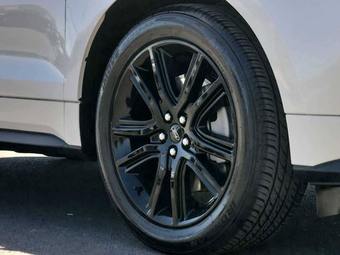 Used 2022 Ford Edge ST-Line w/ Class II Trailer Tow Package AWD/4WD image 12