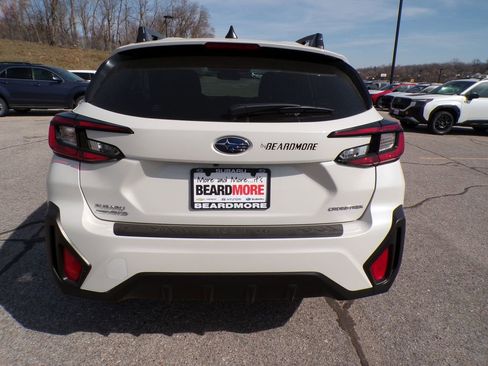 Used 2025 Subaru Crosstrek 2.0i Premium image 3