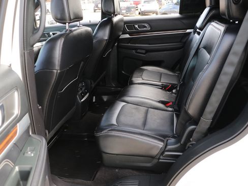 Used 2018 Ford Explorer Limited w/ Equipment Group 301A AWD/4WD image 30