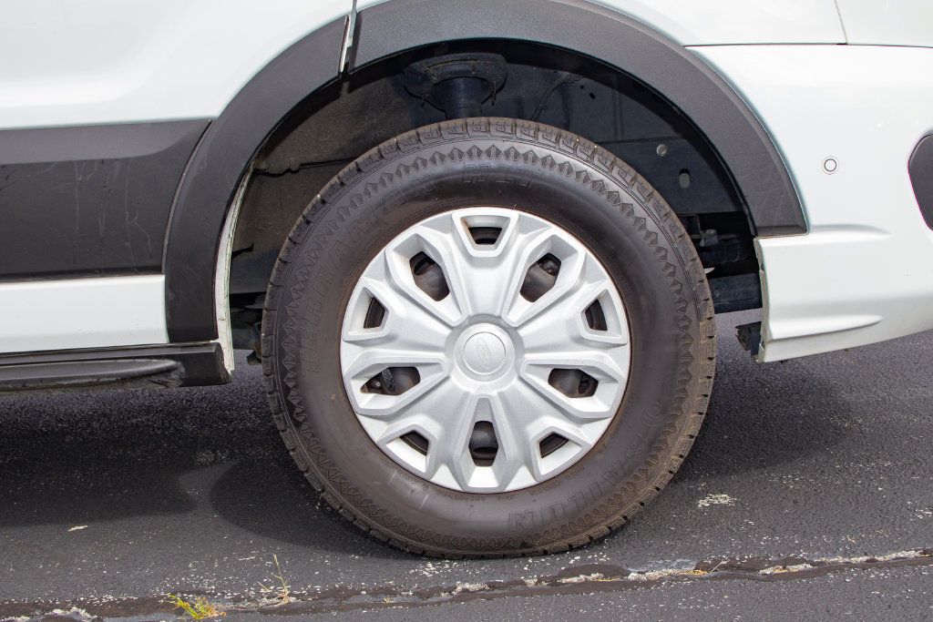Used 2023 Ford Transit 350 XLT RWD image 6