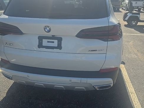 Used 2025 BMW X5 xDrive40i w/ Climate Comfort Package AWD/4WD image 3