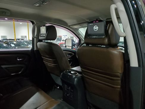 Used 2017 Nissan Titan Platinum Reserve RWD image 21