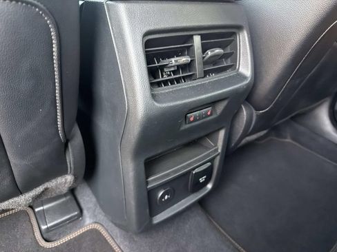 Used 2024 Ford Edge Titanium w/ Titanium Elite Package AWD/4WD image 17