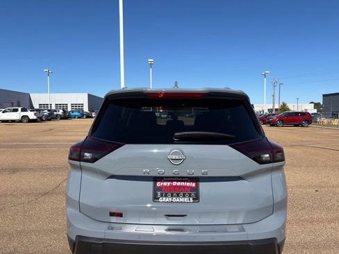 New 2026 Nissan Rogue SV image 3
