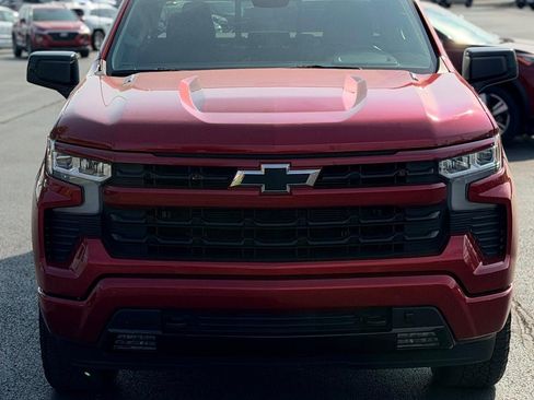 Used 2023 Chevrolet Silverado 1500 RST image 2