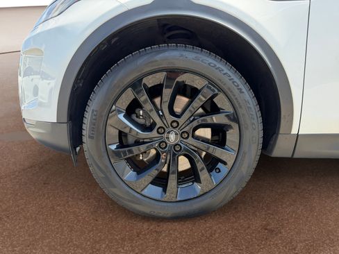 Used 2023 Land Rover Discovery Sport SE AWD/4WD image 9