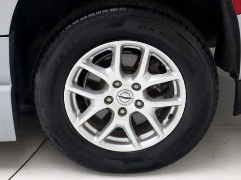 Used 2021 Chrysler Voyager Lxi FWD image 31