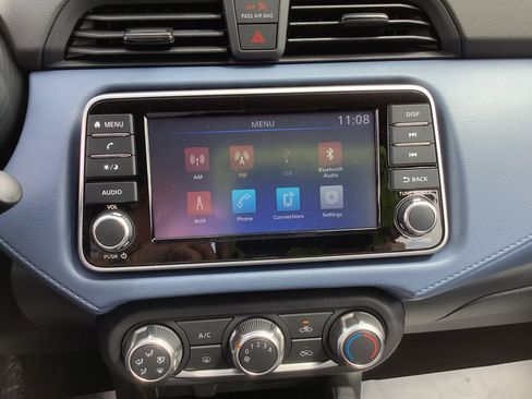 Used 2025 Nissan Versa SV w/ Trunk Package FWD image 16