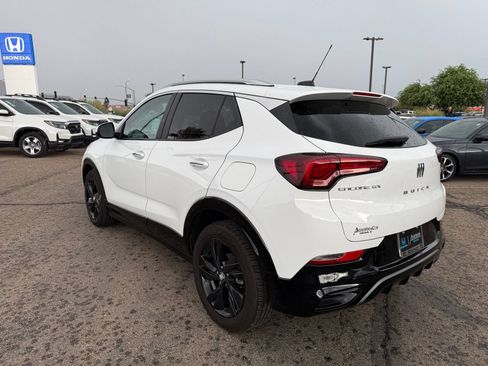 Used 2024 Buick Encore GX Sport Touring FWD image 9