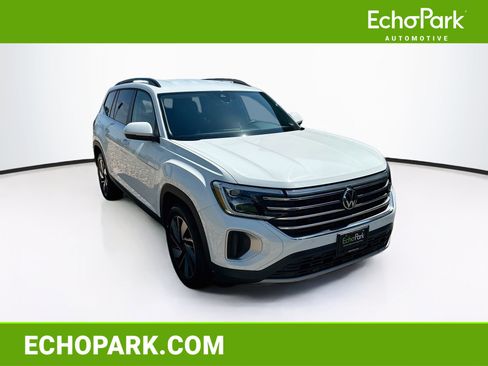 Used 2024 Volkswagen Atlas SE AWD/4WD image 1