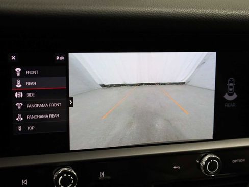 Certified 2024 Porsche Macan image 34