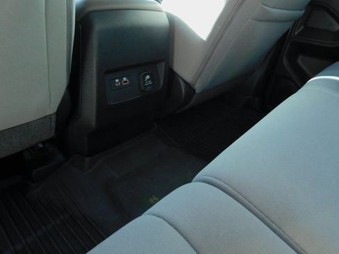 Used 2022 Nissan Frontier SV image 22