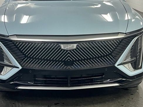 Certified 2024 Cadillac Lyriq Tech AWD/4WD image 10