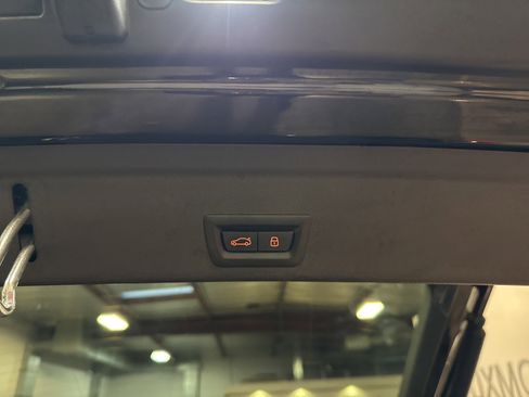 Used 2024 BMW X6 xDrive40i w/ Parking Assistance Package image 23