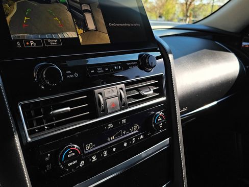 Used 2022 INFINITI QX80 Sensory w/ All-Season Package image 45