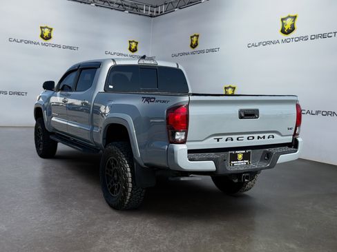 Used 2019 Toyota Tacoma TRD Sport RWD image 3