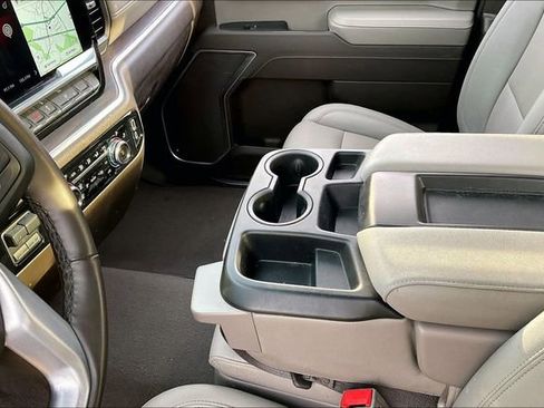 Used 2025 GMC Sierra 1500 SLT image 13