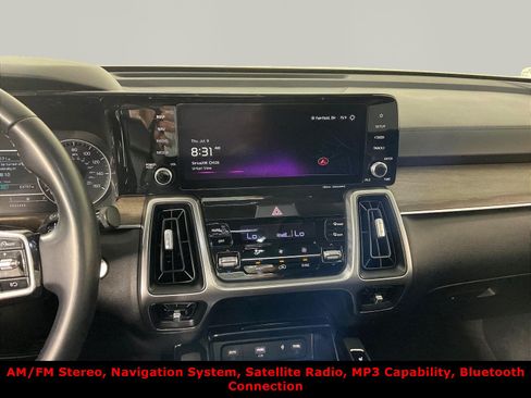 Used 2023 Kia Sorento S w/ Panoramic Sunroof Package AWD/4WD image 9