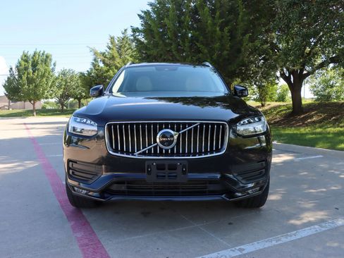 Used 2020 Volvo XC90 T5 Momentum w/ Protection Package Premier AWD/4WD image 2