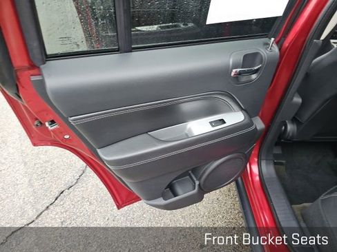 Used 2016 Jeep Compass High Altitude image 34