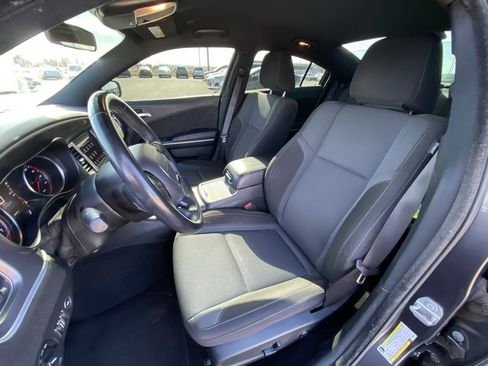 Used 2020 Dodge Charger SXT image 22
