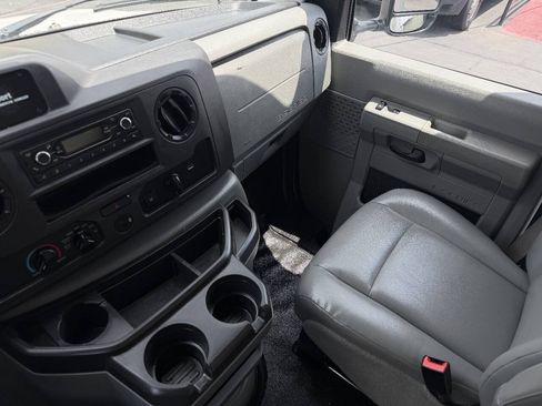 Used 2022 Ford E-450 and Econoline 450 Super Duty w/ Power Windows & Locks Group RWD image 9