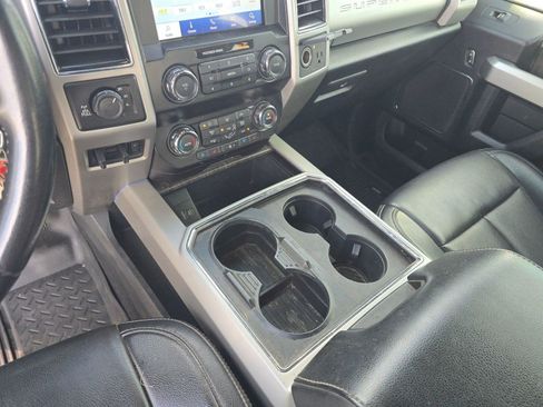Used 2021 Ford F250 Lariat w/ Lariat Value Package image 25