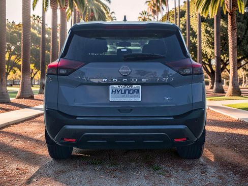 Used 2023 Nissan Rogue SL FWD image 6