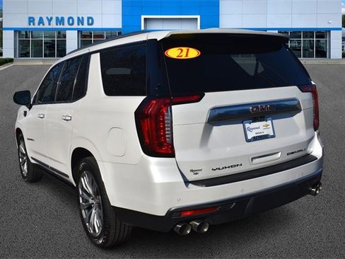 Certified 2021 GMC Yukon Denali w/ Denali Premium Package image 5