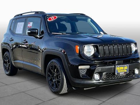 Used 2019 Jeep Renegade Altitude w/ Quick Order Package 2XM image 2