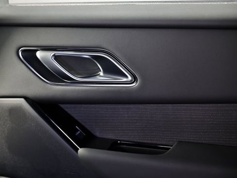 New 2026 Land Rover Range Rover Velar Dynamic SE image 40