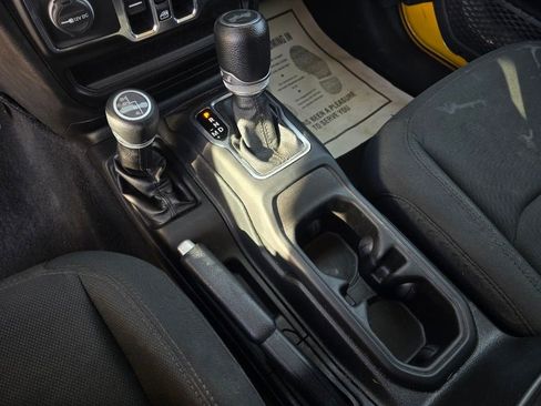 Used 2020 Jeep Wrangler Unlimited Sport S image 29