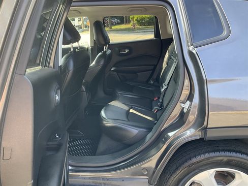 Used 2019 Jeep Compass Latitude w/ Cold Weather Group image 11