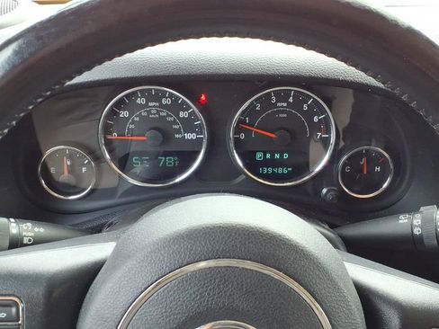 Used 2015 Jeep Wrangler Unlimited Sport w/ Quick Order Package 24S AWD/4WD image 16
