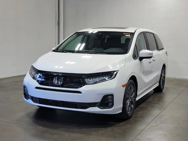 New 2027 Honda Odyssey Touring image 2