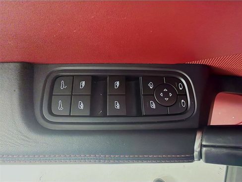 Certified 2023 Porsche Cayenne image 8