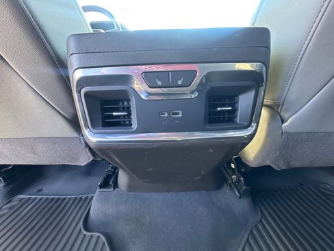 Used 2022 Chevrolet Silverado 1500 LTZ w/ LTZ Premium Package image 15