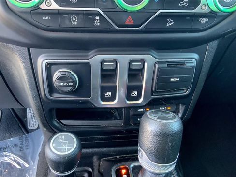Used 2019 Jeep Wrangler Sport AWD/4WD image 24