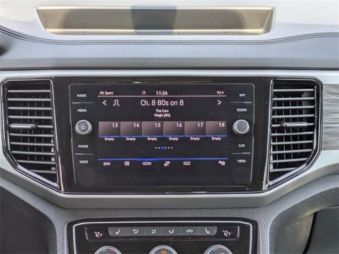 Used 2022 Volkswagen Atlas Cross Sport SE image 18