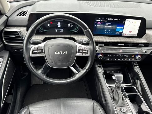 Used 2023 Kia Telluride EX image 25
