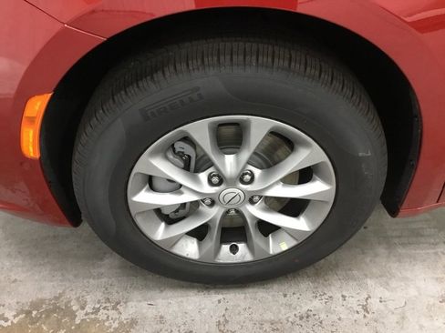 New 2026 Chrysler Pacifica Select image 4