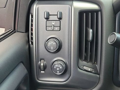 Used 2018 Chevrolet Silverado 1500 LT w/ All Star Edition AWD/4WD image 22