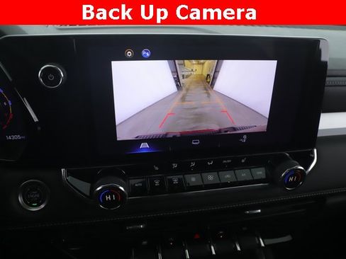 Used 2024 Chevrolet Colorado LT w/ LT Convenience Package II image 23