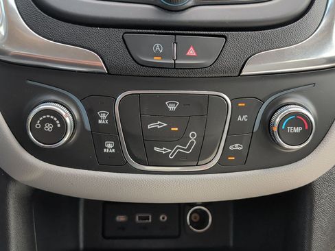 Used 2024 Chevrolet Equinox LS w/ LS Convenience Package FWD image 19