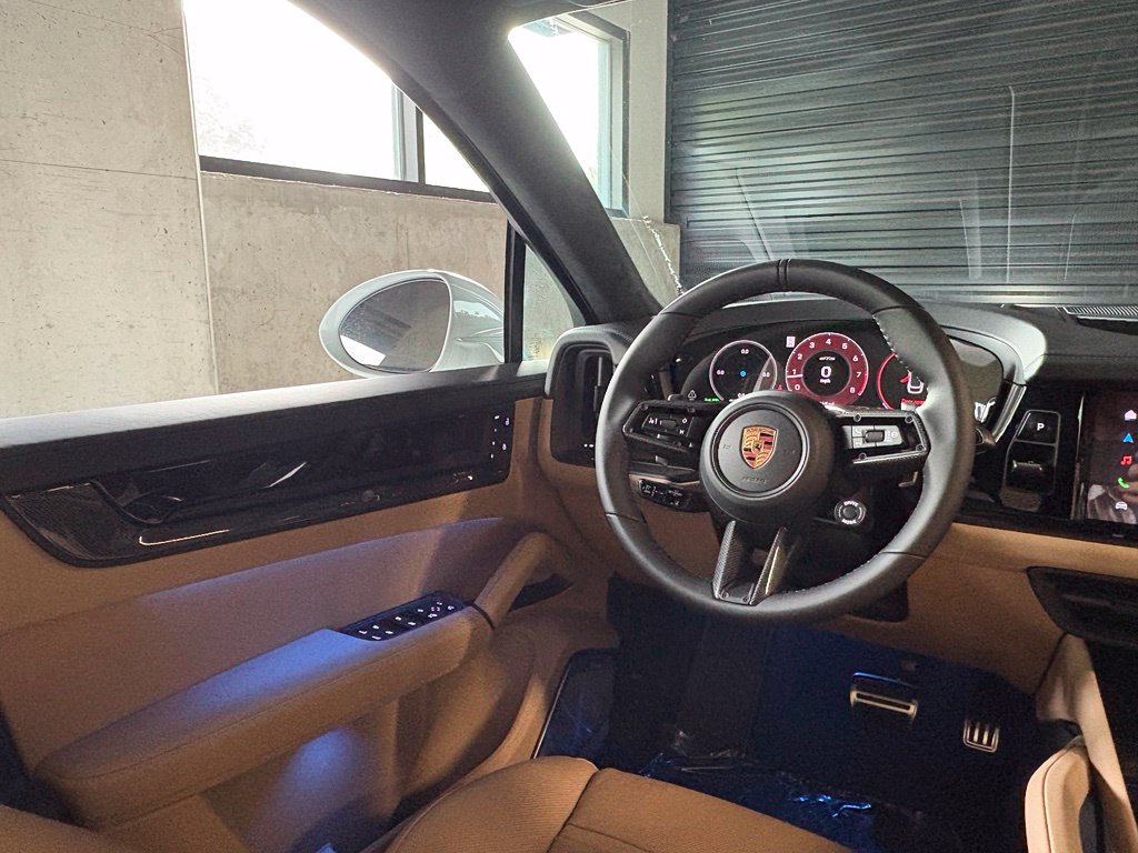 New 2026 Porsche Cayenne GTS AWD/4WD image 19