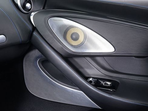 Used 2022 McLaren GT RWD image 23