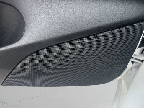 Used 2021 Tesla Model 3 Standard Range Plus image 19